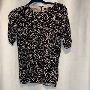 Express Black and White Fitted 3/4 Sleeve Crew Neck Blouse